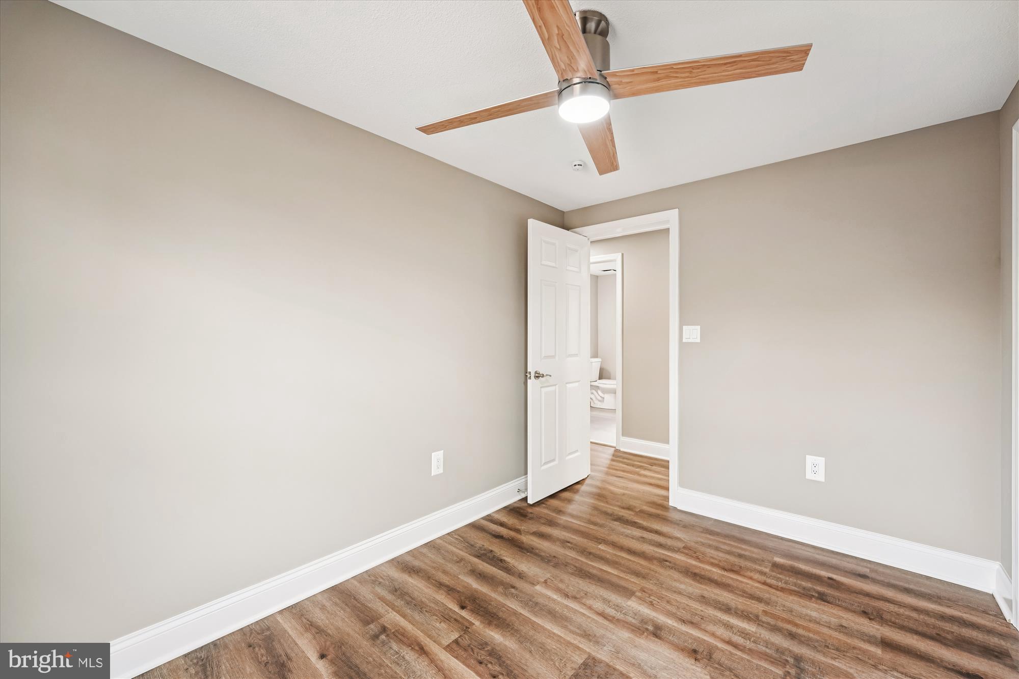 HUGHESVILLE - Residential