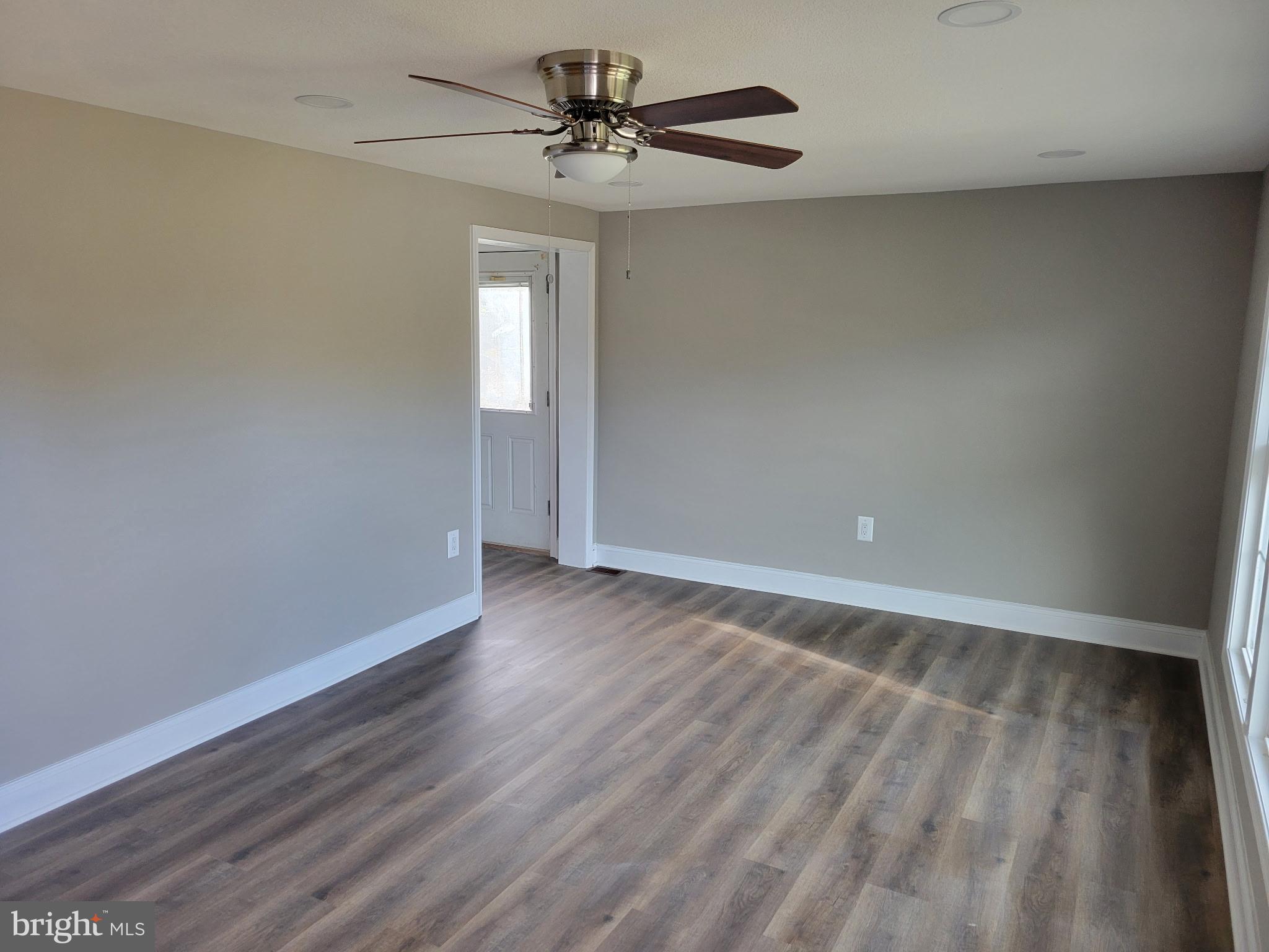 HUGHESVILLE - Residential