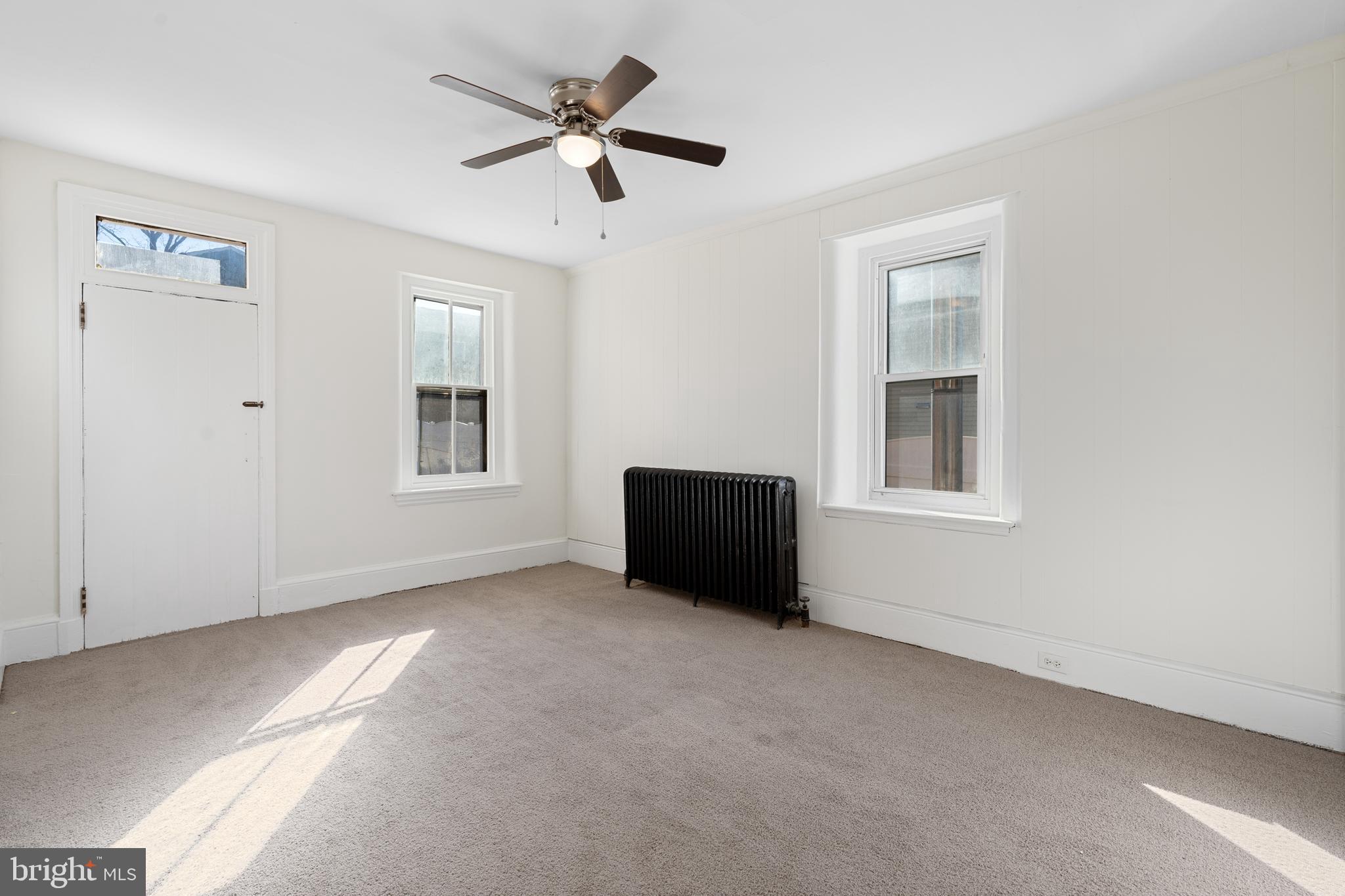 5 S MAPLE AVENUE