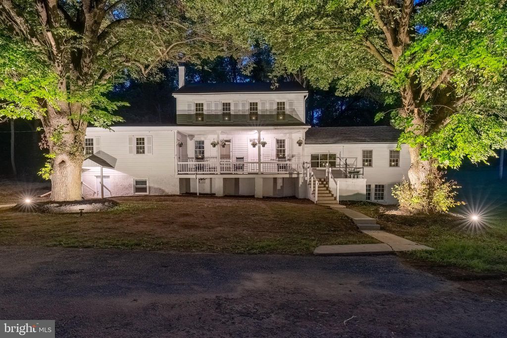 Photo of 213 Fannie Avenue, Lancaster, PA 17602 (MLS # PALA2041336)