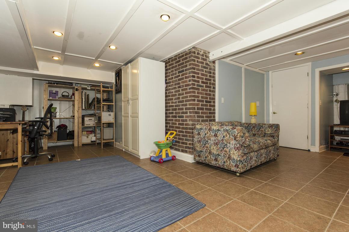 MOUNT WASHINGTON - Residential