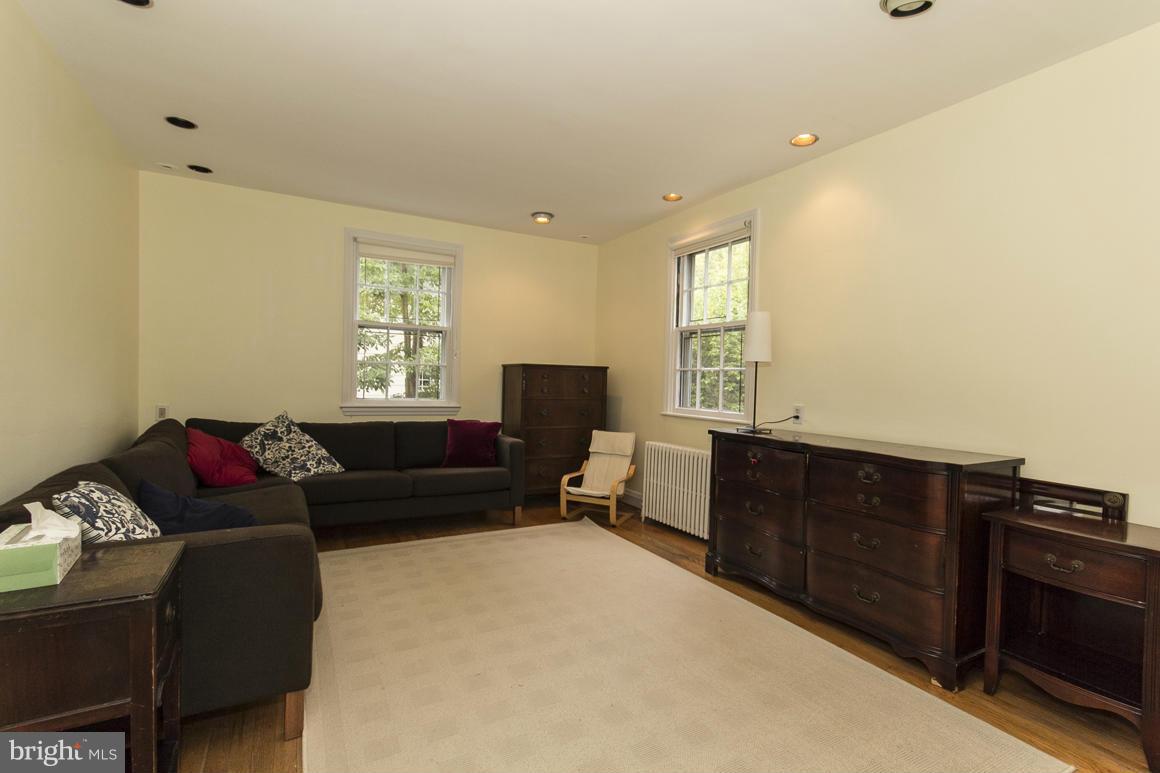 MOUNT WASHINGTON - Residential