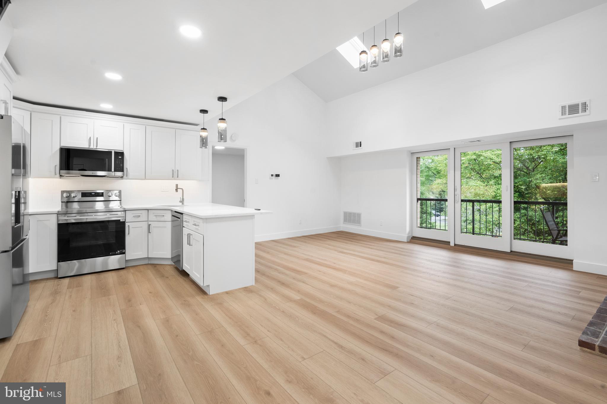 1323 EAGLES RIDGE DRIVE 23