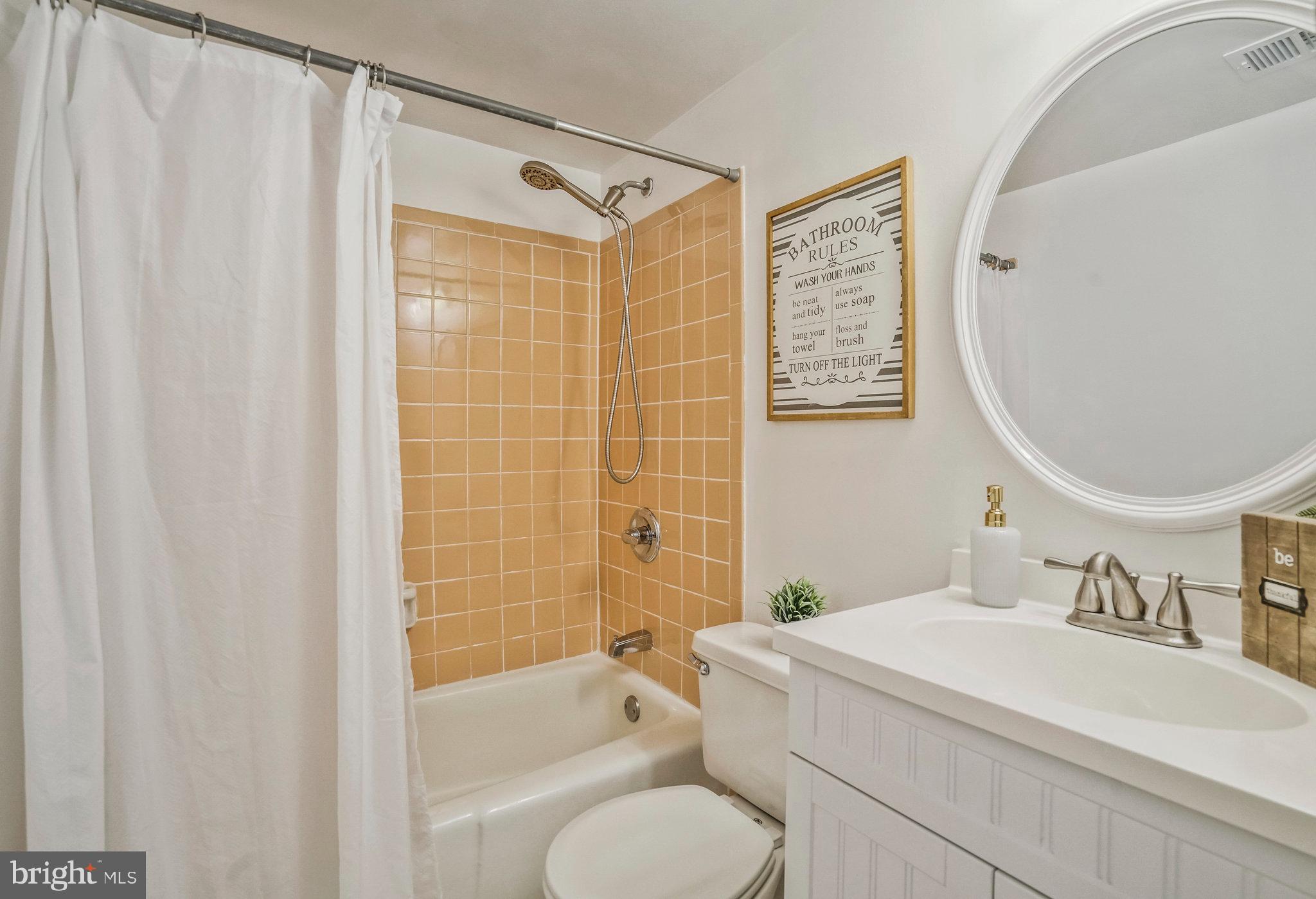 THE VILLAGES CONDO - Residential