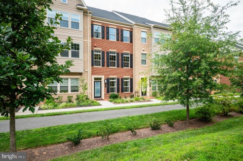 Townhouse For Sale - 3722 Mclean Avenue<br/> FAIRFAX, VA 22030