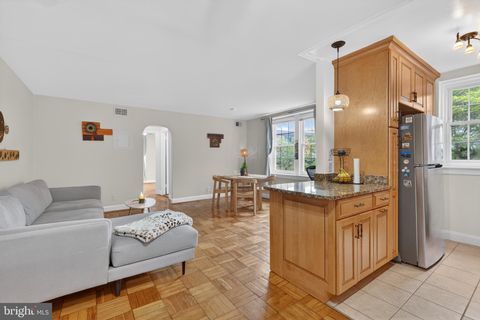 Photo of 30 S Old Glebe Road #202-E, ARLINGTON, VA 22204 (MLS # VAAR2073286)
