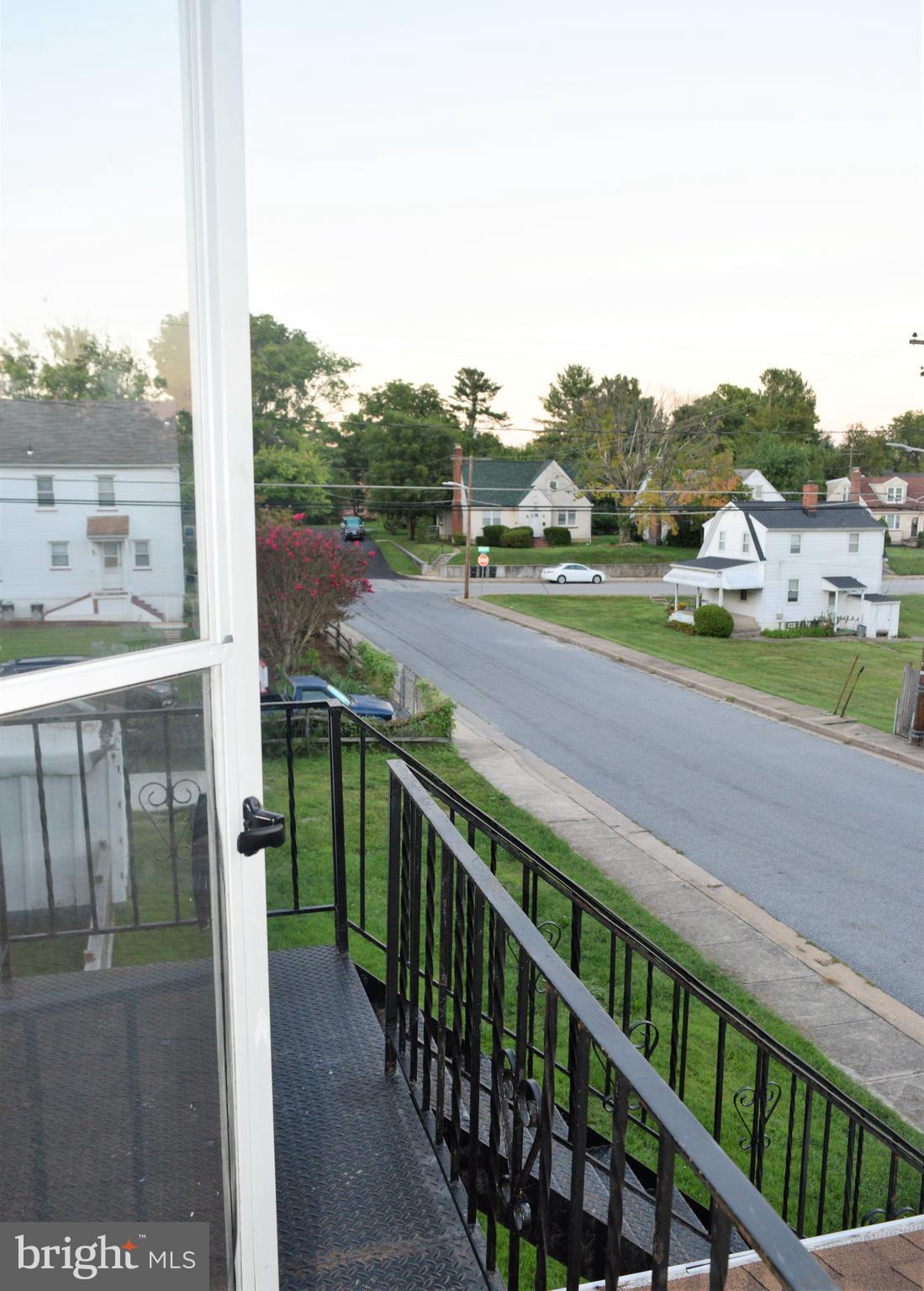 BROAD ACRES - Residential Lease