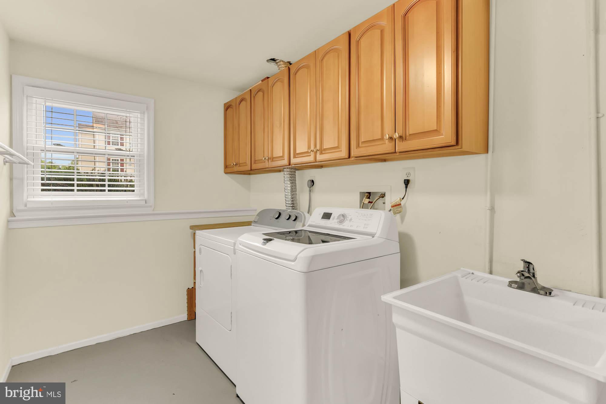 AMBERFIELD - Residential Lease