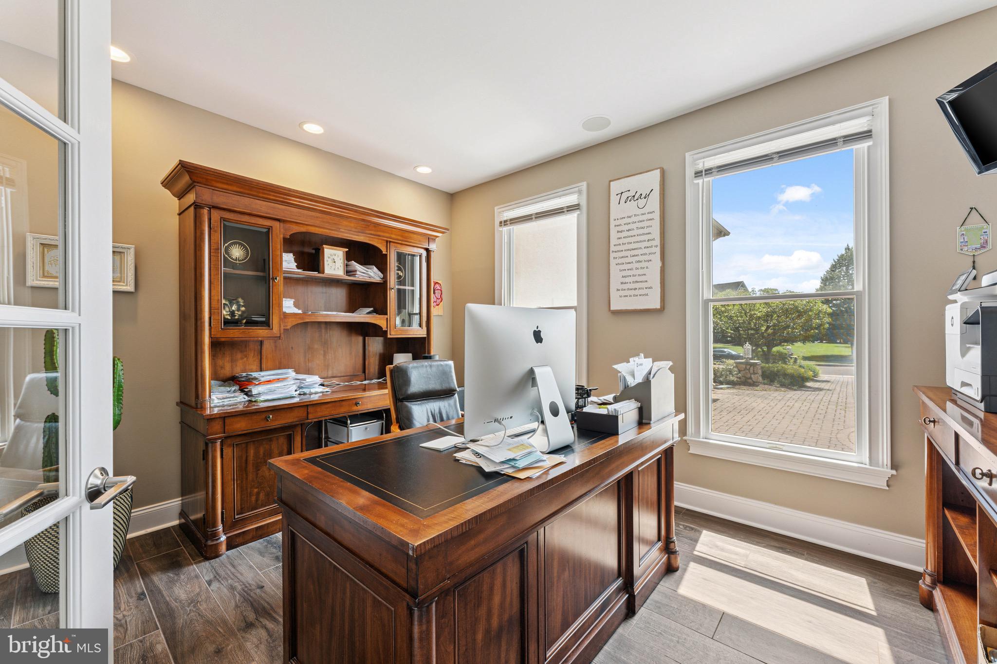 NORTHAMPTON HUNT - Residential