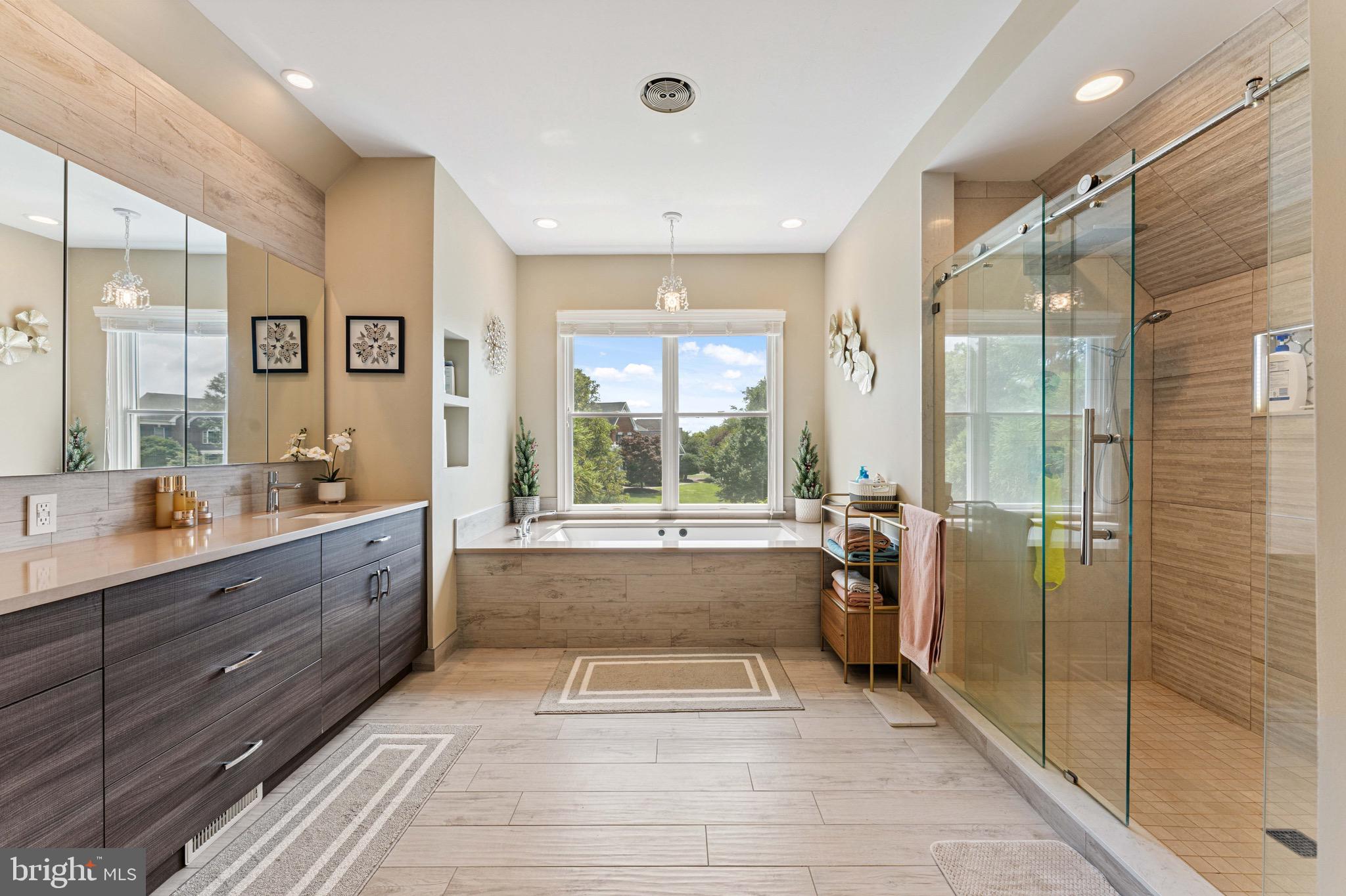 NORTHAMPTON HUNT - Residential