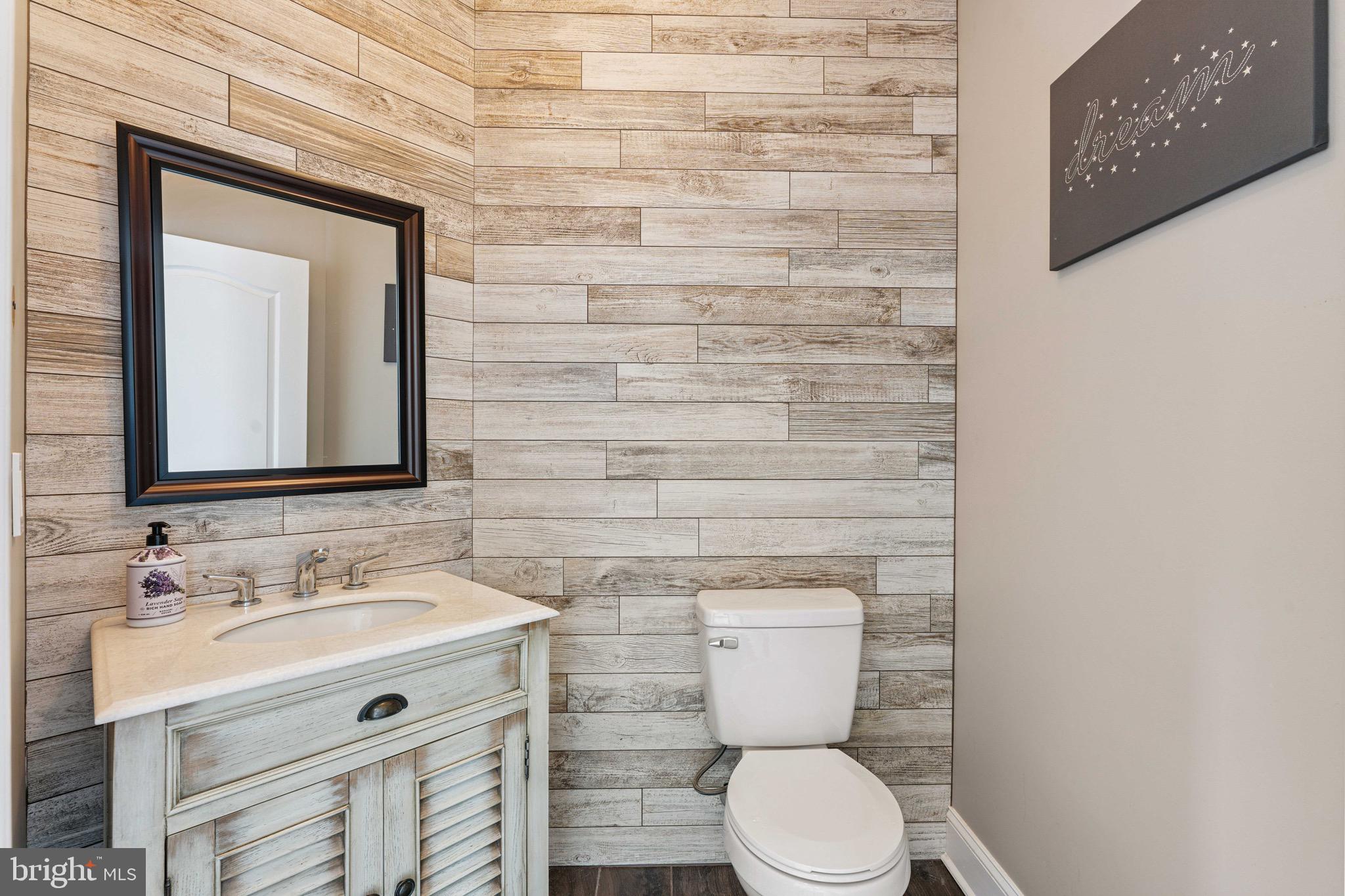 NORTHAMPTON HUNT - Residential