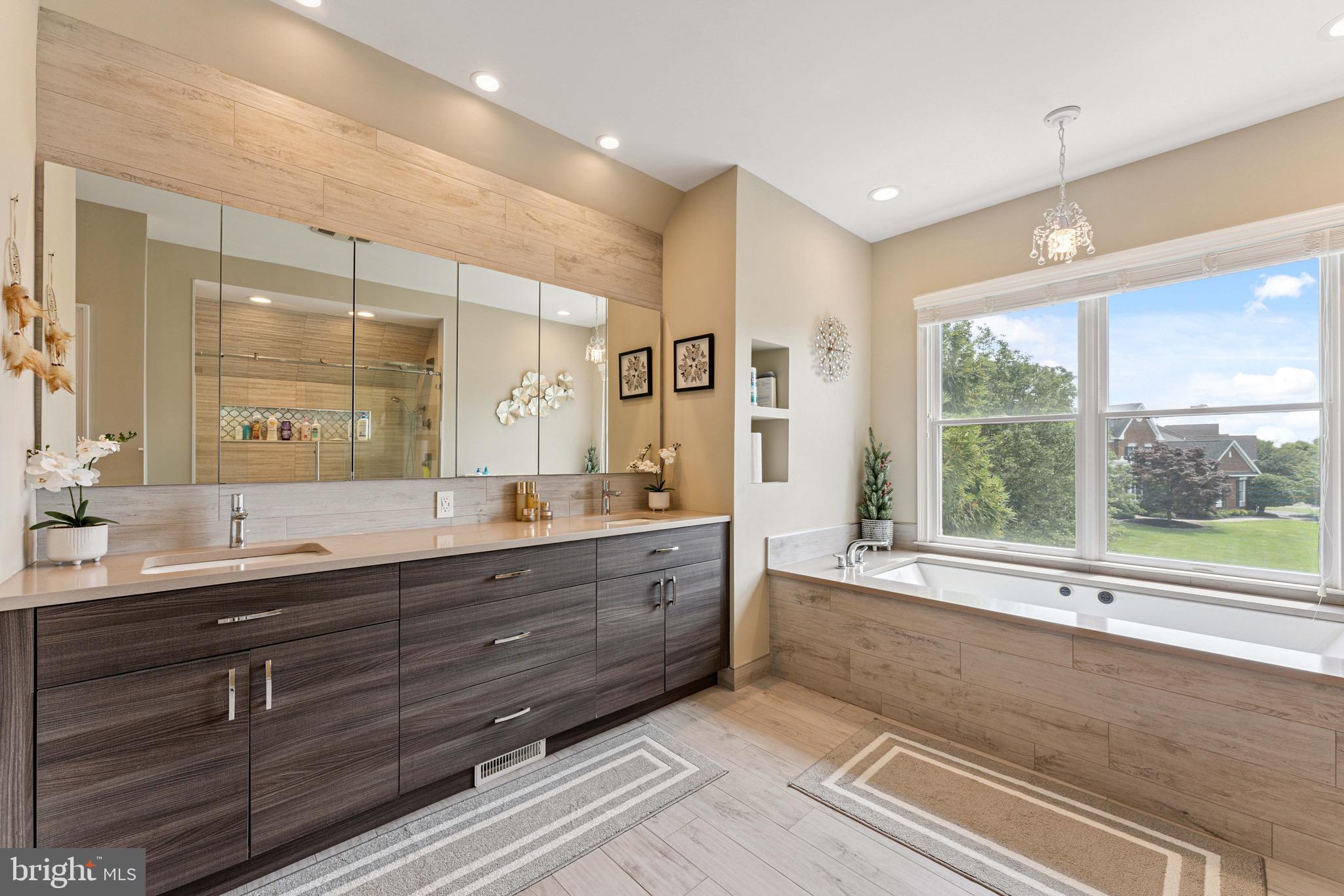 NORTHAMPTON HUNT - Residential