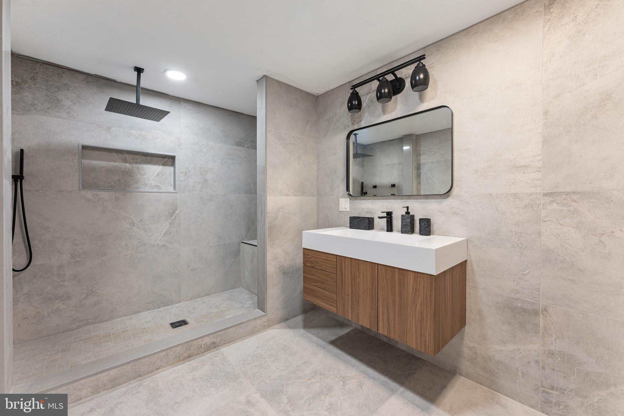 NORTHAMPTON HUNT - Residential