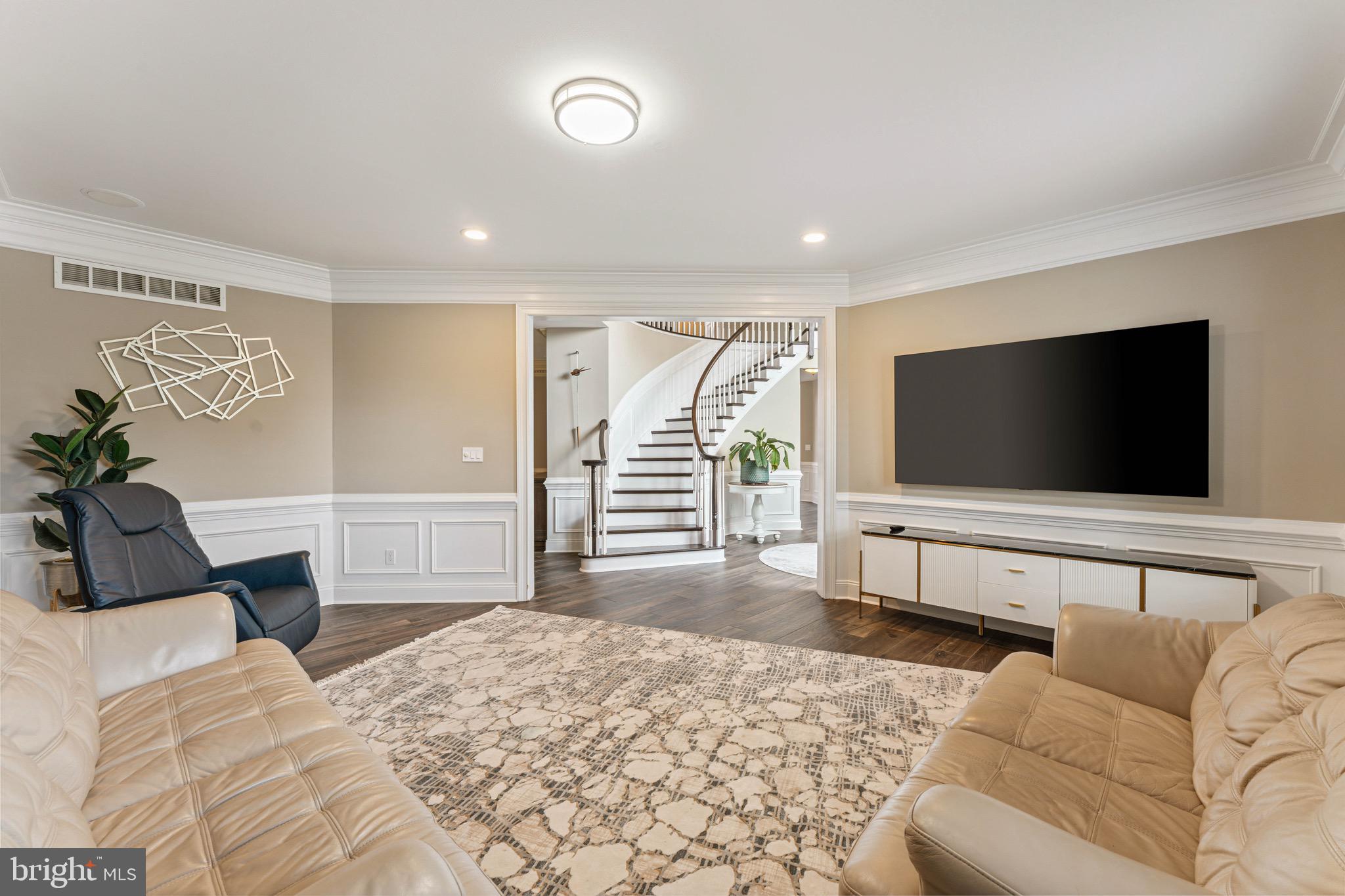 NORTHAMPTON HUNT - Residential