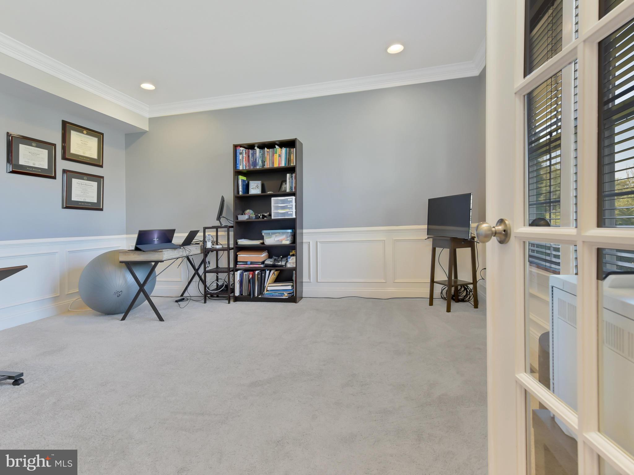 DAMASCUS OUTSIDE - Residential