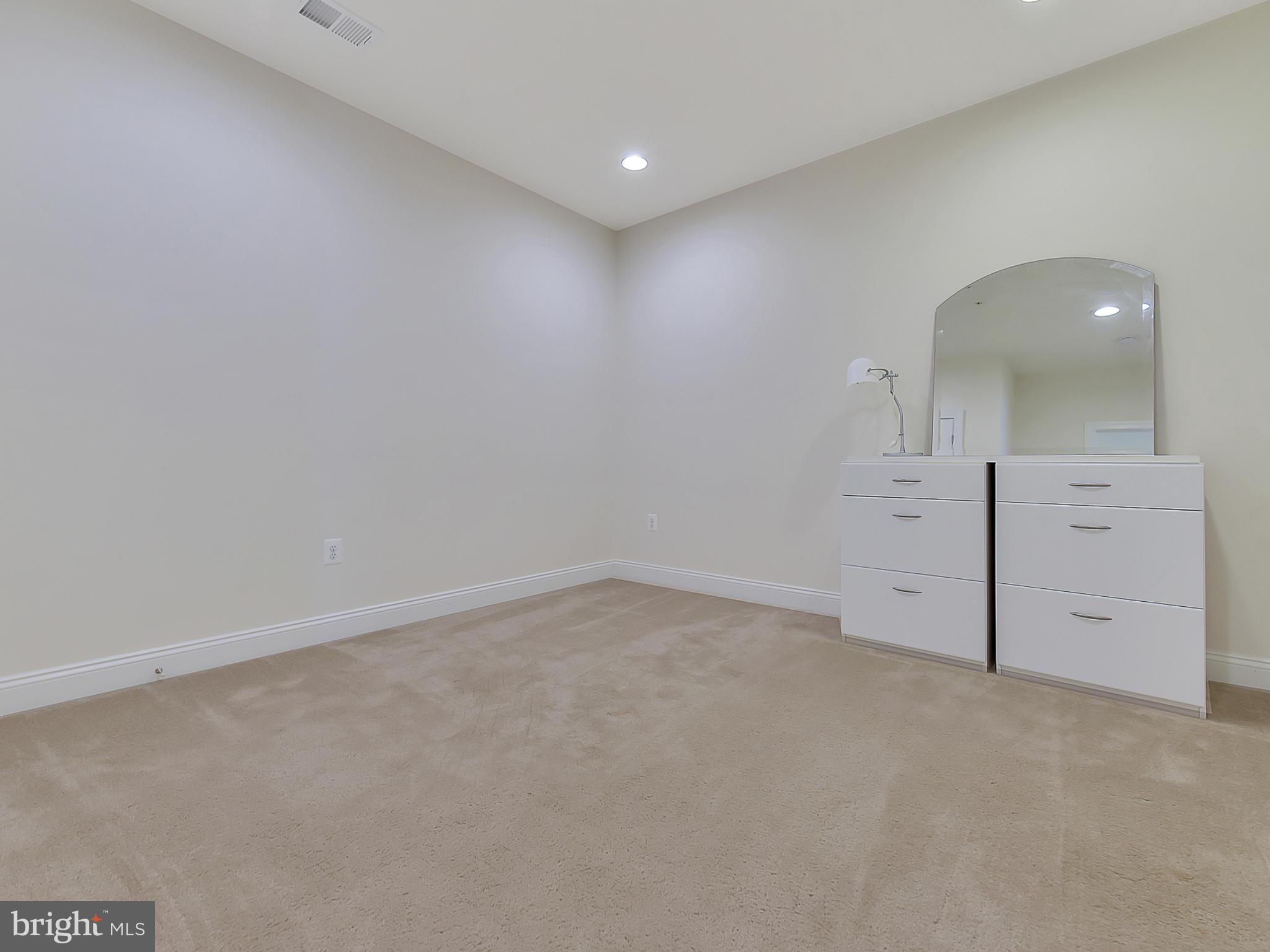 DAMASCUS OUTSIDE - Residential