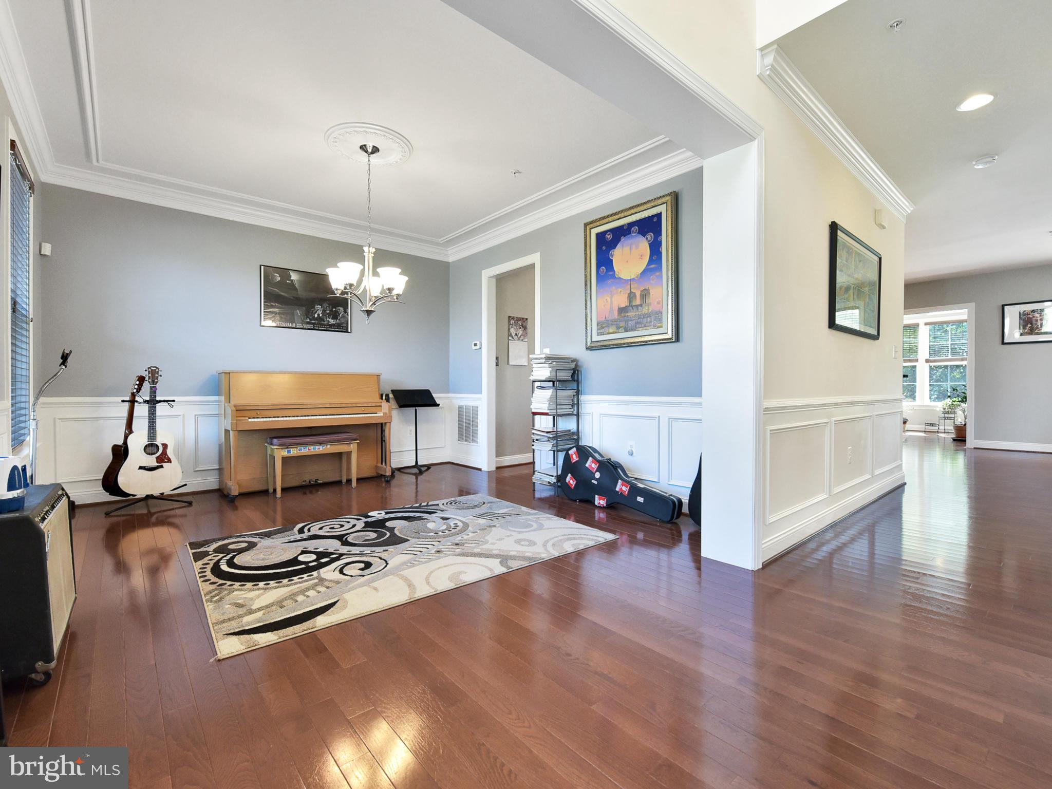 DAMASCUS OUTSIDE - Residential