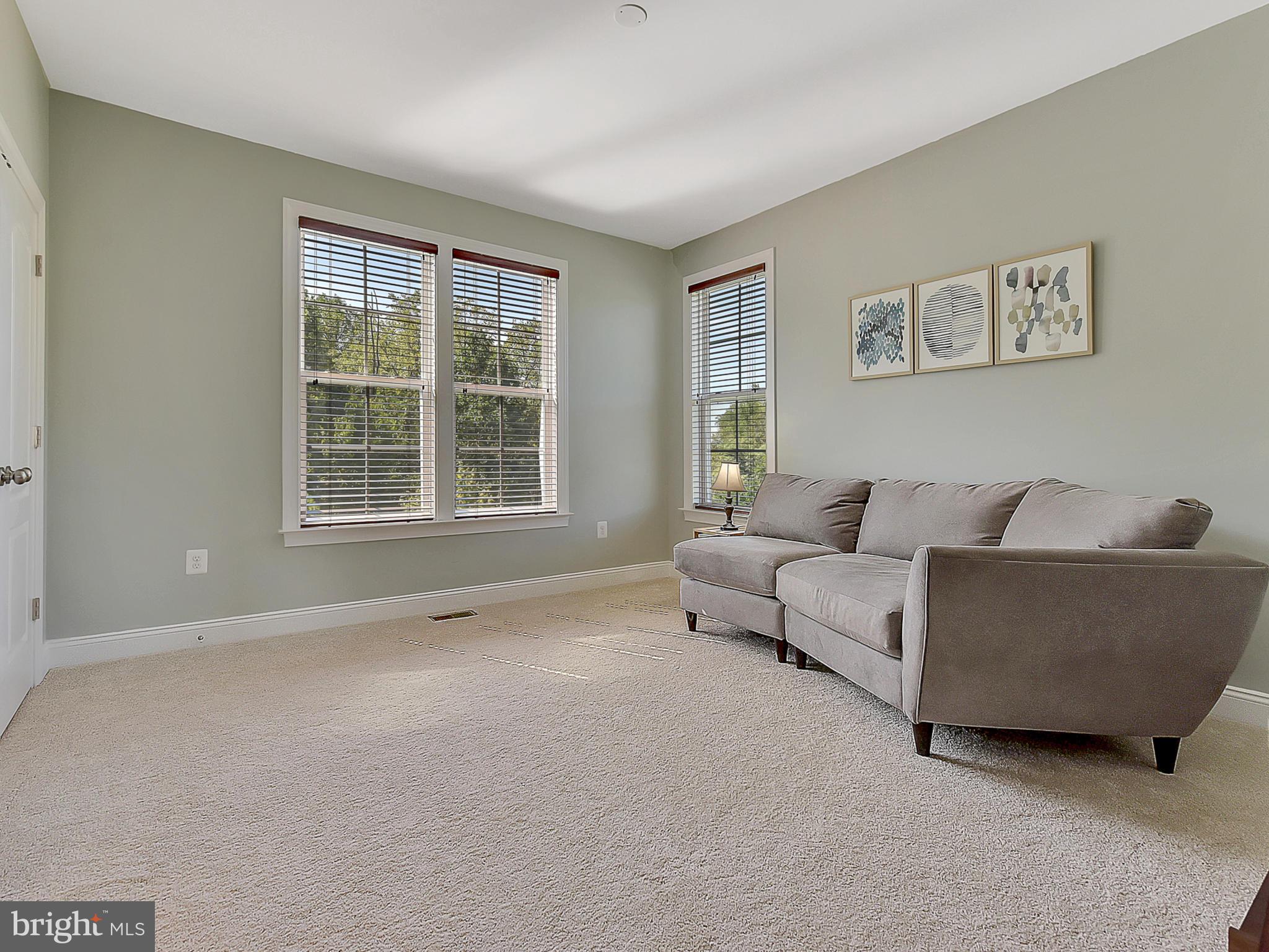 DAMASCUS OUTSIDE - Residential