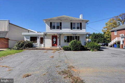 Photo of 1305 Pennsylvania Avenue, HAGERSTOWN, MD 21742 (MLS # MDWA2040674)