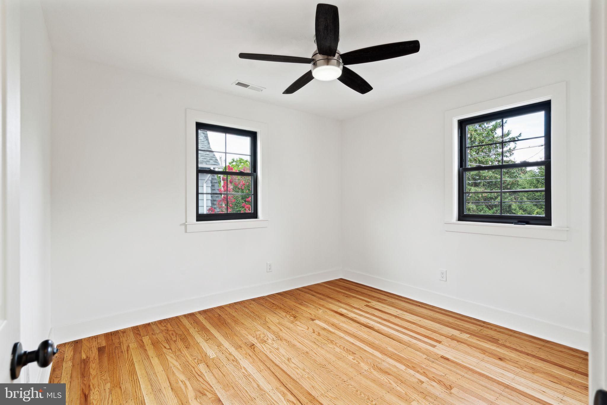 LLANERCH - Residential