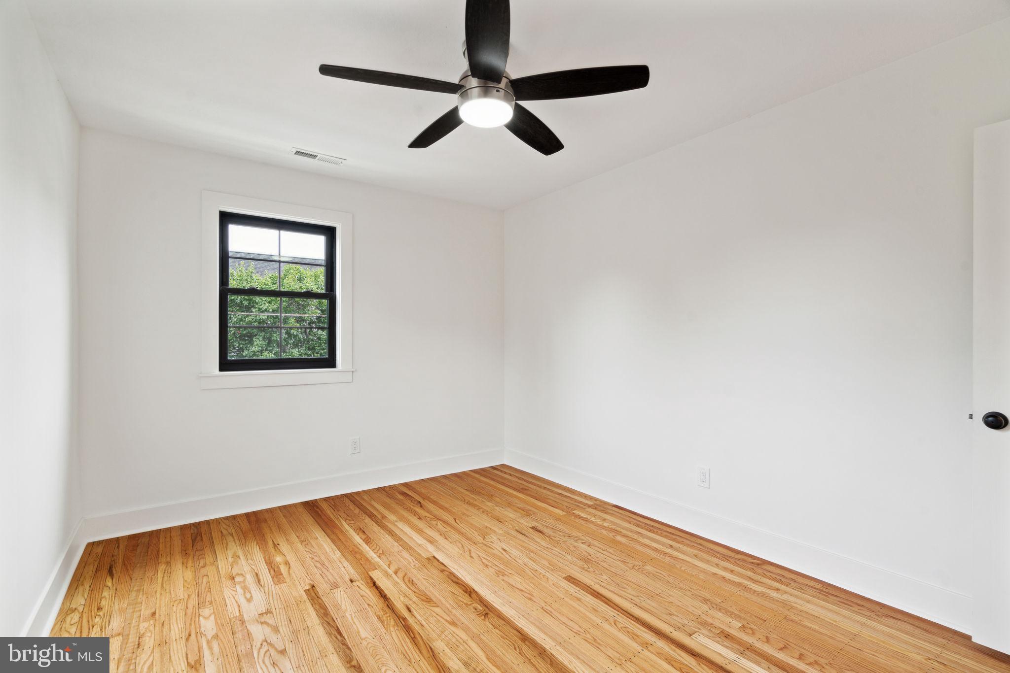 LLANERCH - Residential