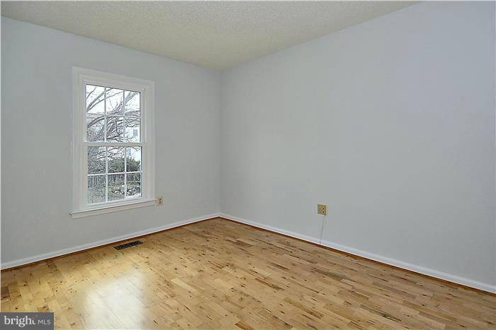 MIDDLEBRIDGE - Residential