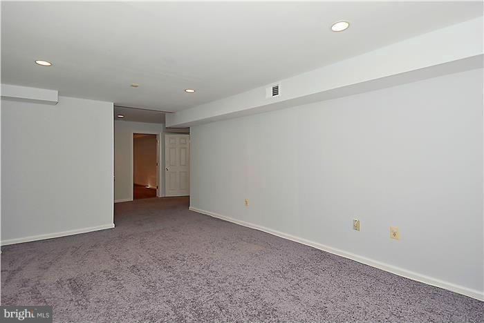 MIDDLEBRIDGE - Residential