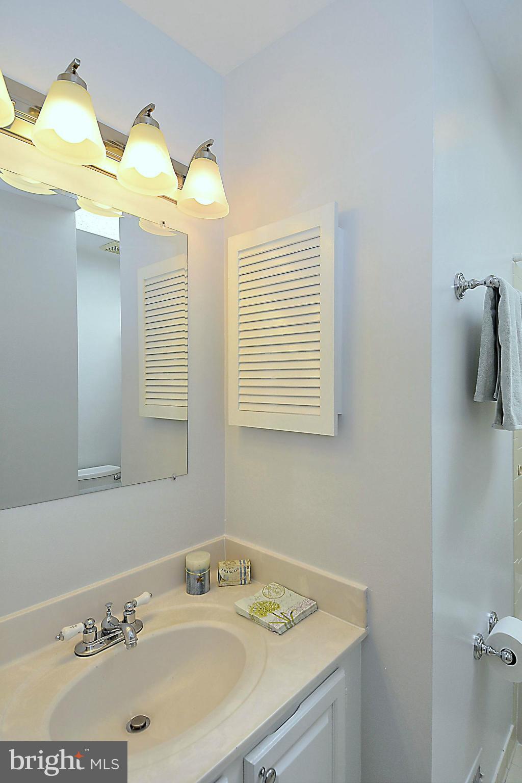 MIDDLEBRIDGE - Residential