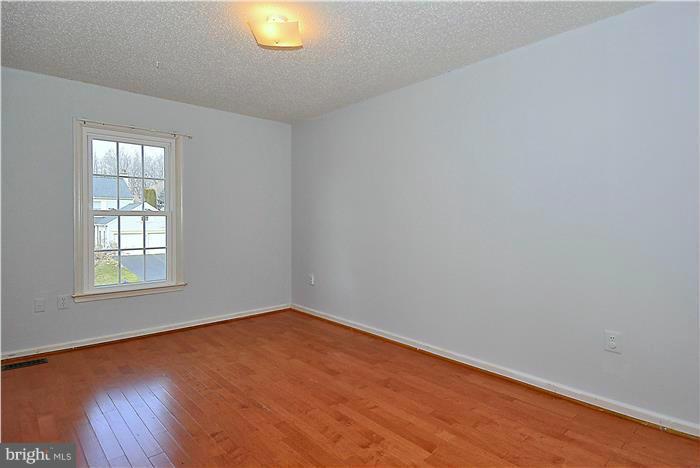 MIDDLEBRIDGE - Residential