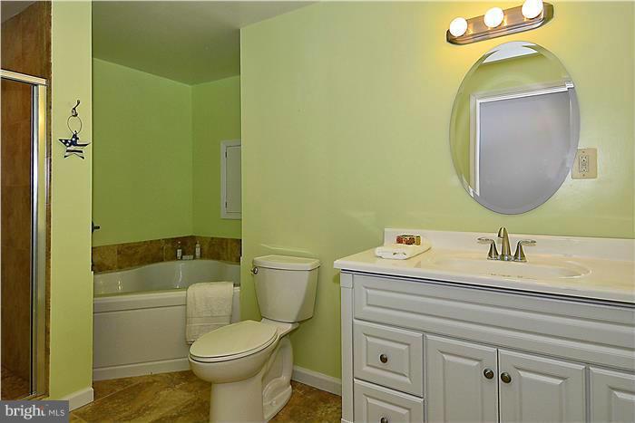 MIDDLEBRIDGE - Residential