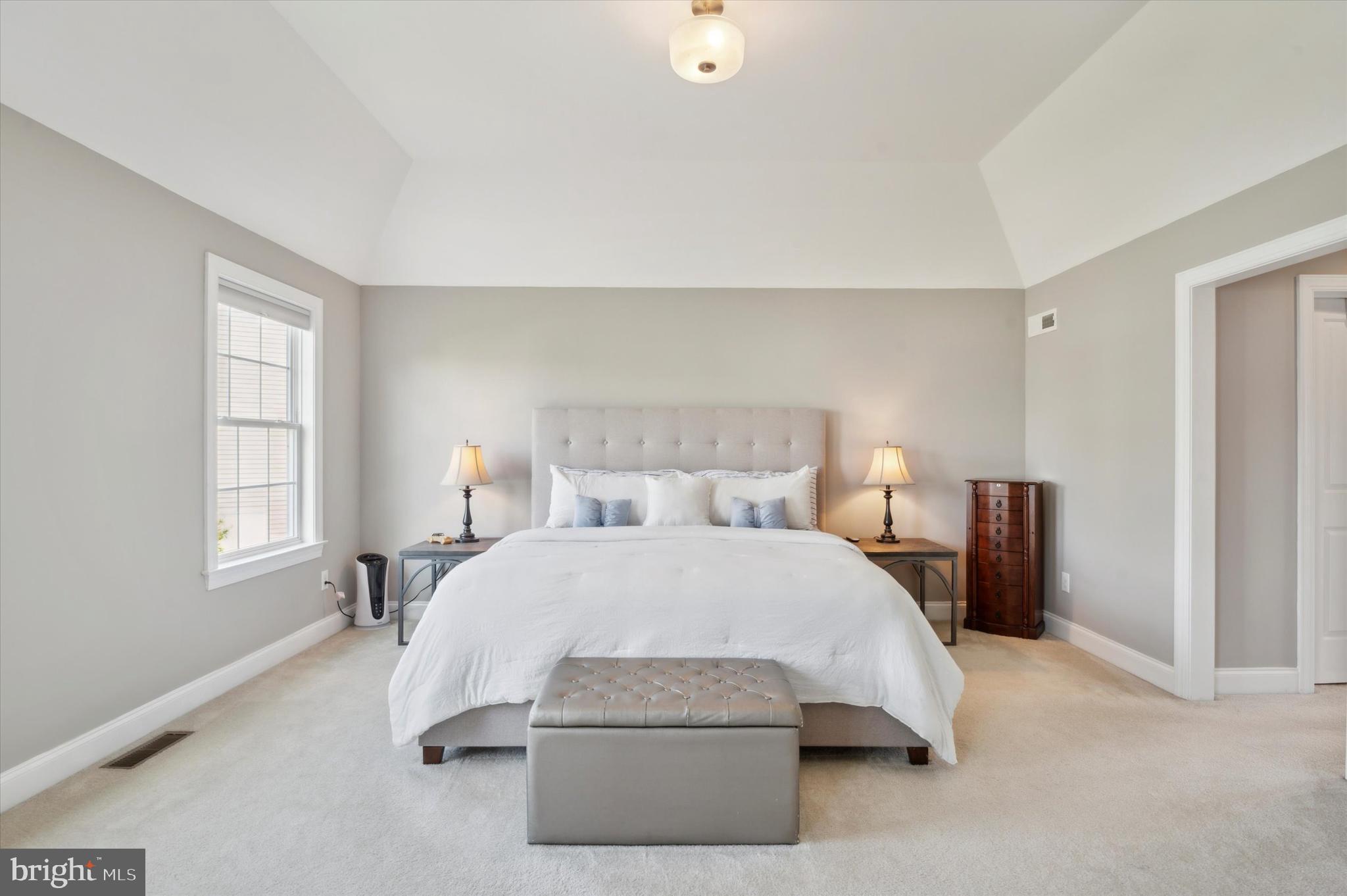 LAUREL RIDGE - Residential