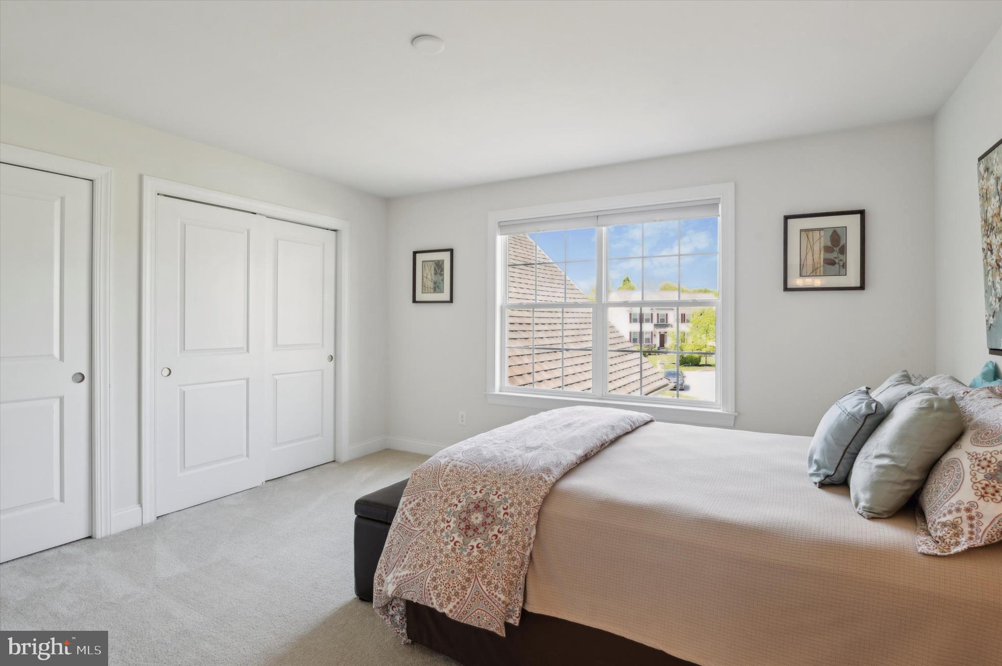 LAUREL RIDGE - Residential