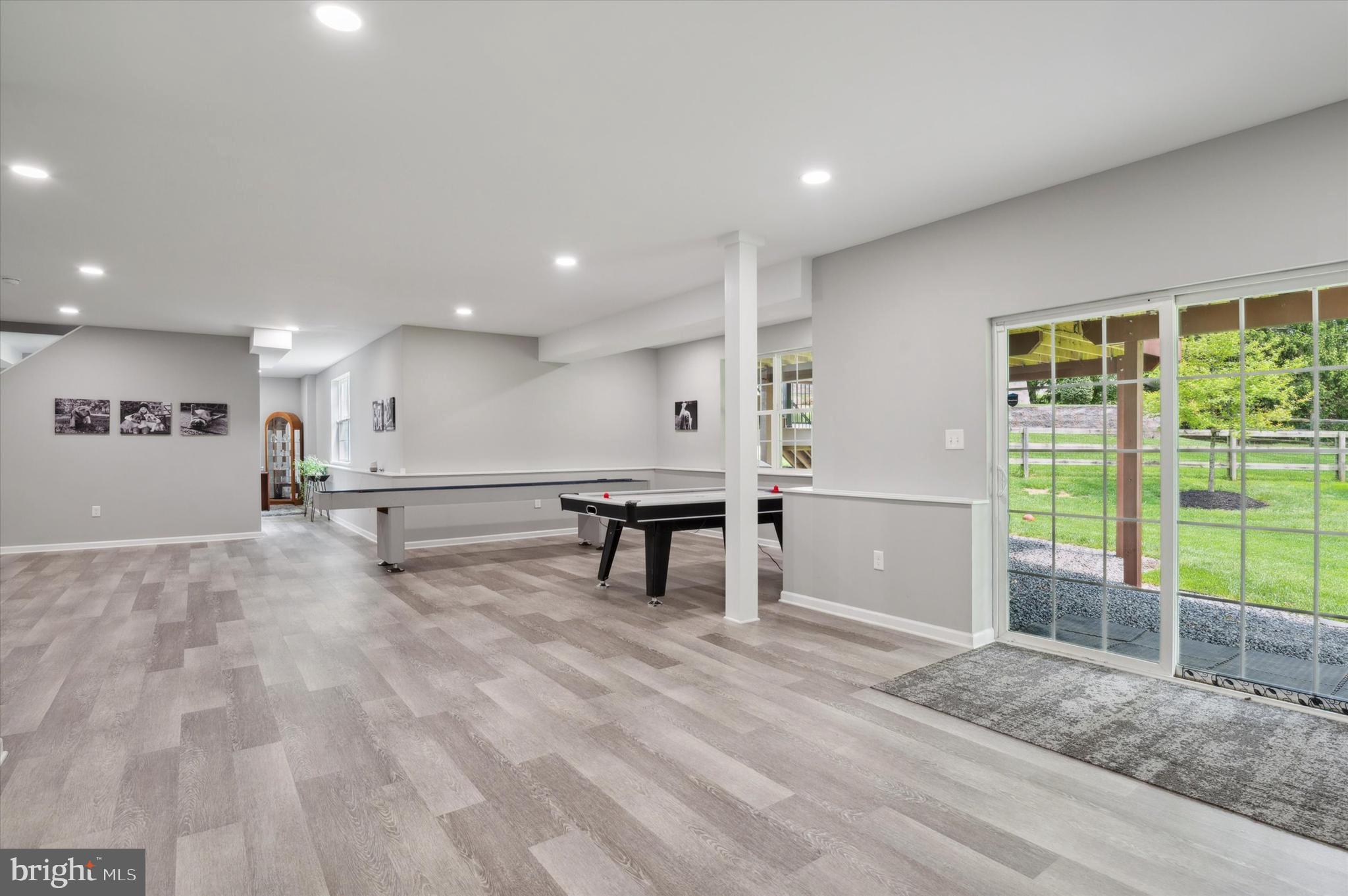 LAUREL RIDGE - Residential