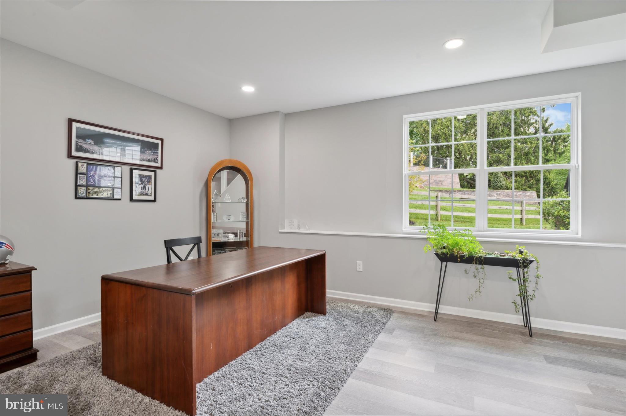 LAUREL RIDGE - Residential