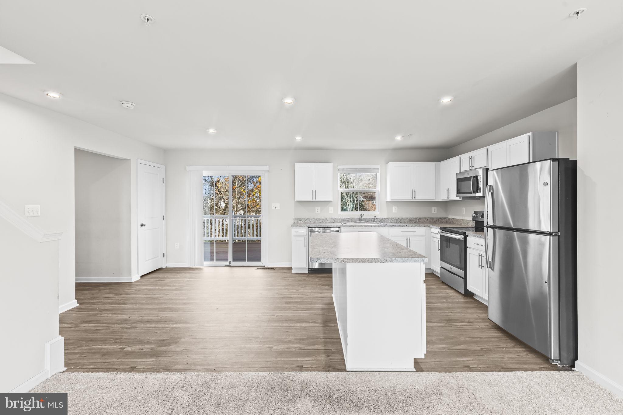 WILLOW WOODS - Residential