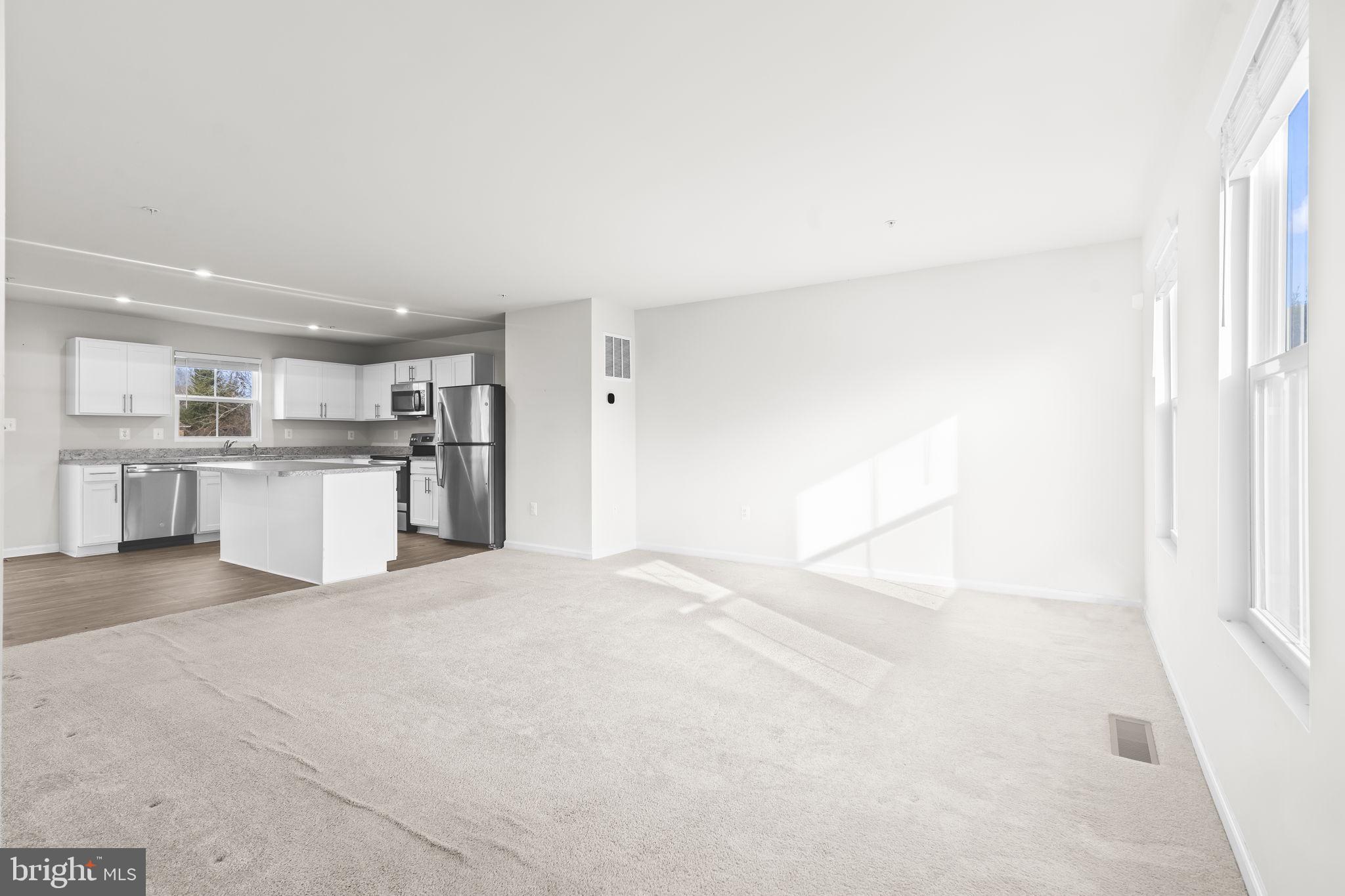 WILLOW WOODS - Residential