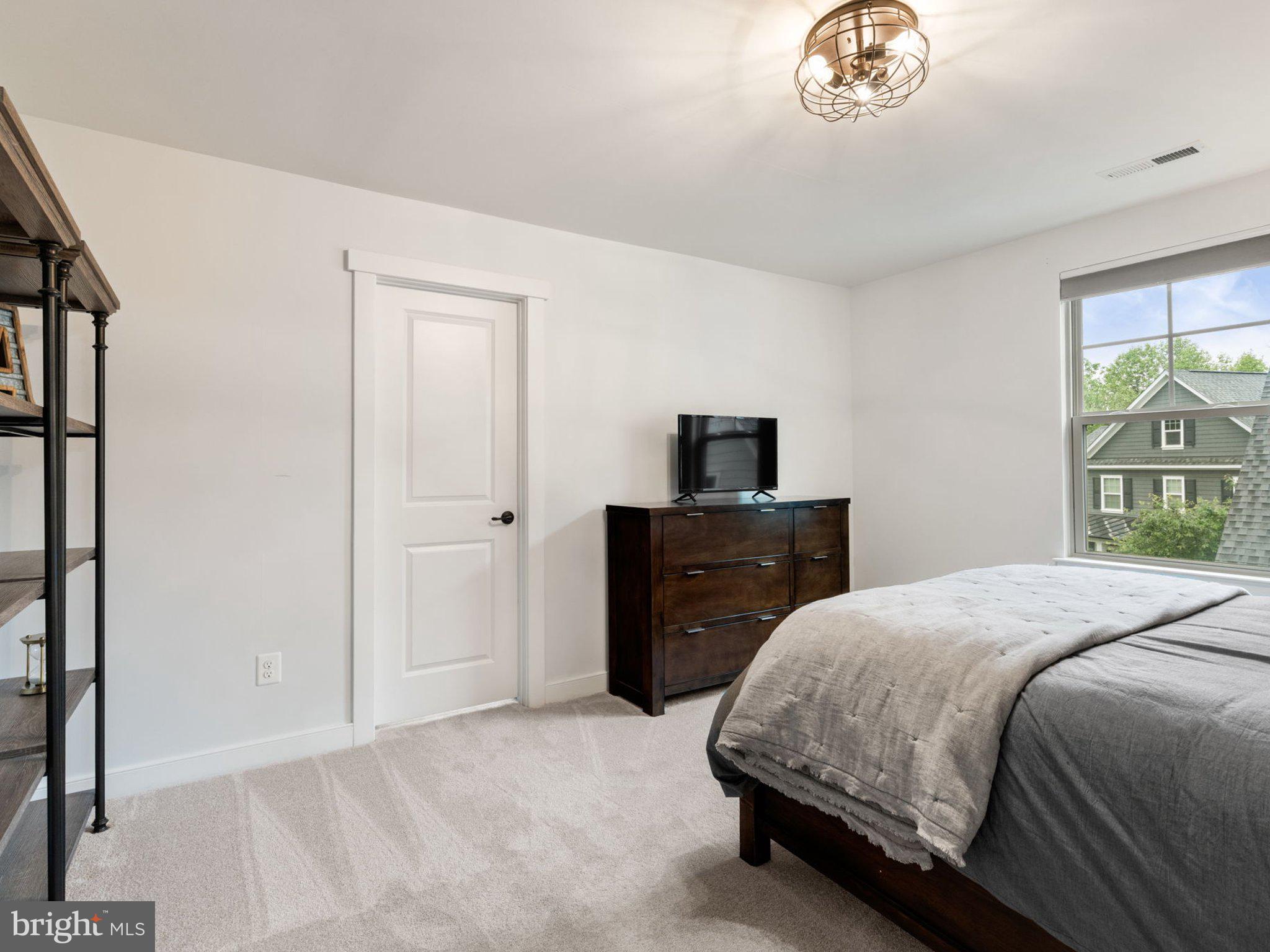 POTOMAC SHORES - Residential