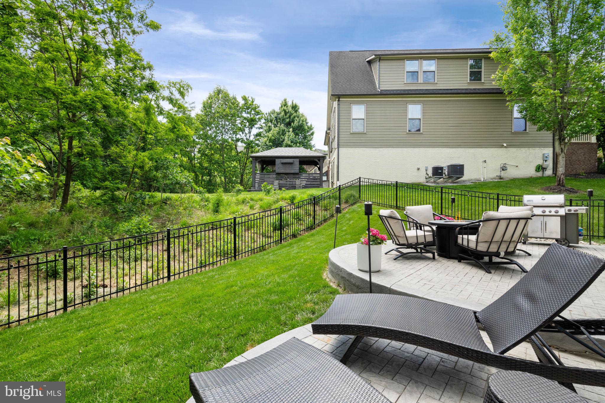 POTOMAC SHORES - Residential