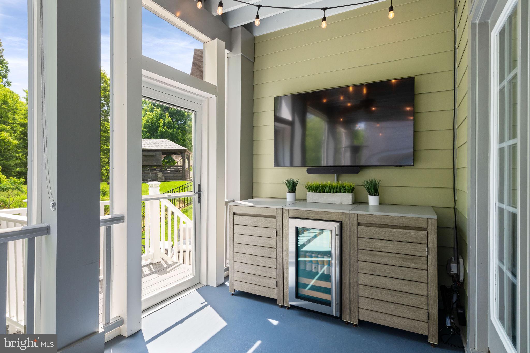 POTOMAC SHORES - Residential