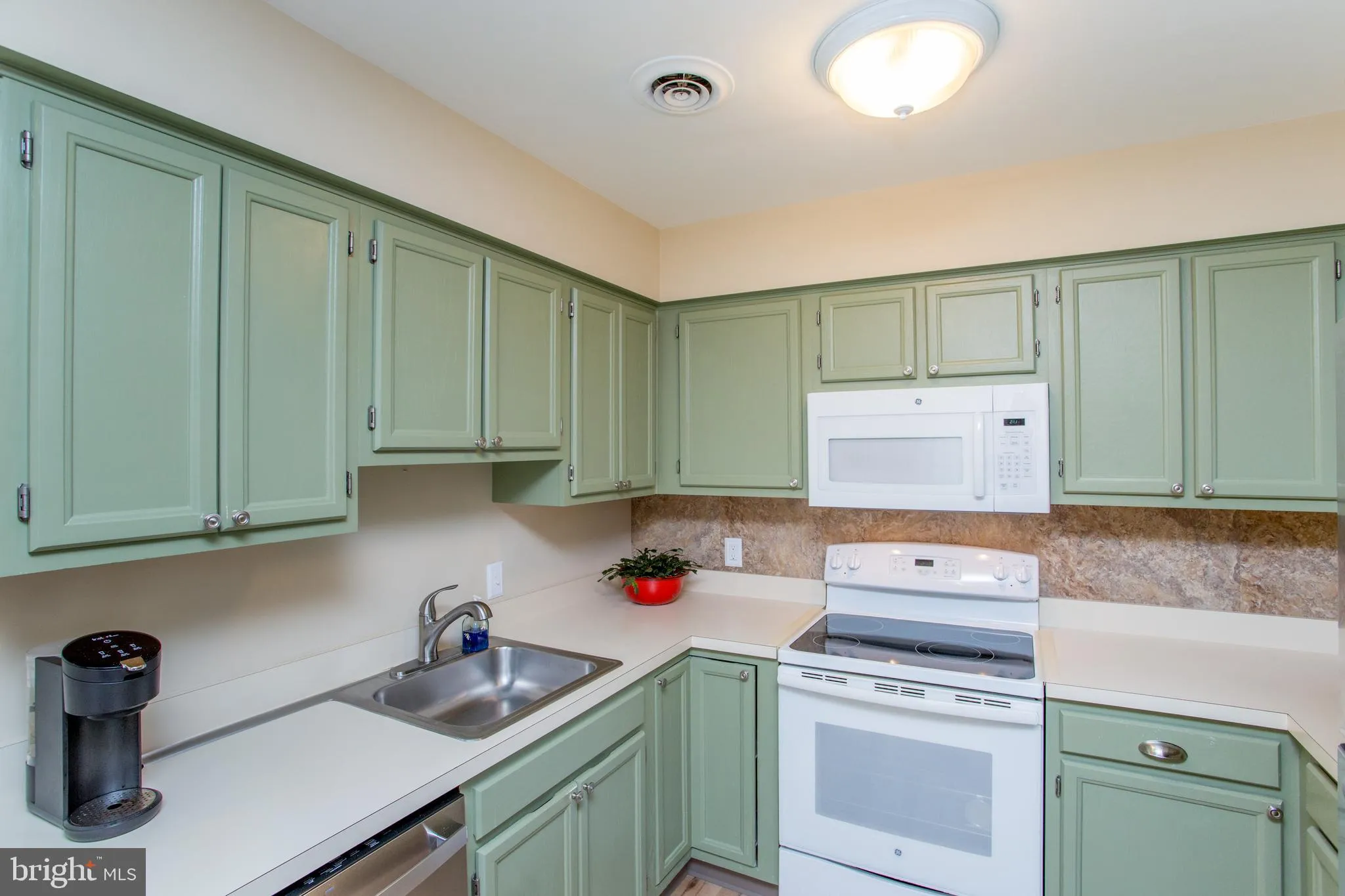 Chalfont, Pennsylvania 18914, United States, 2 Bedrooms Bedrooms, ,2 BathroomsBathrooms,Residential,Active,102614