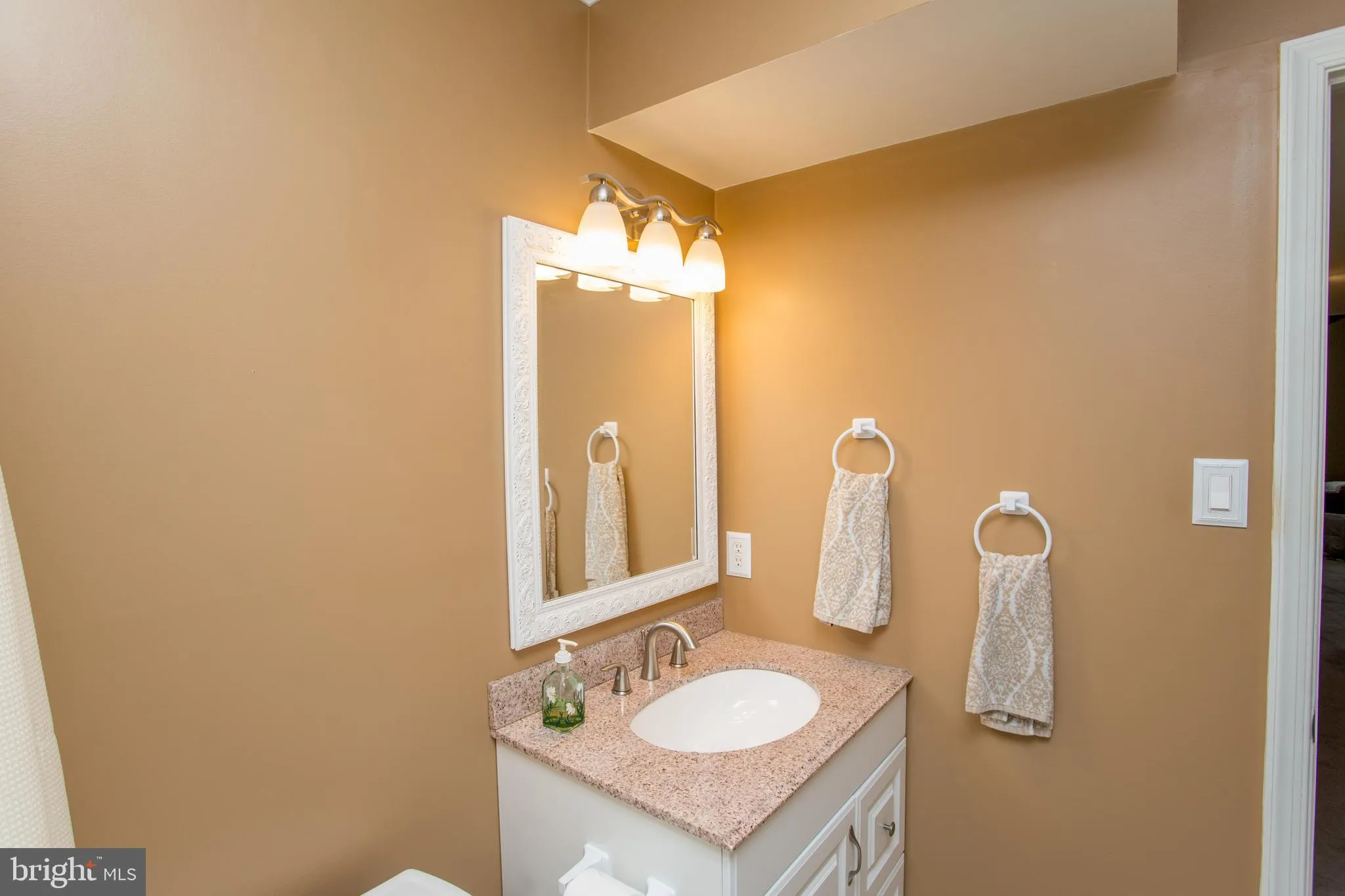 Chalfont, Pennsylvania 18914, United States, 2 Bedrooms Bedrooms, ,2 BathroomsBathrooms,Residential,Active,102614