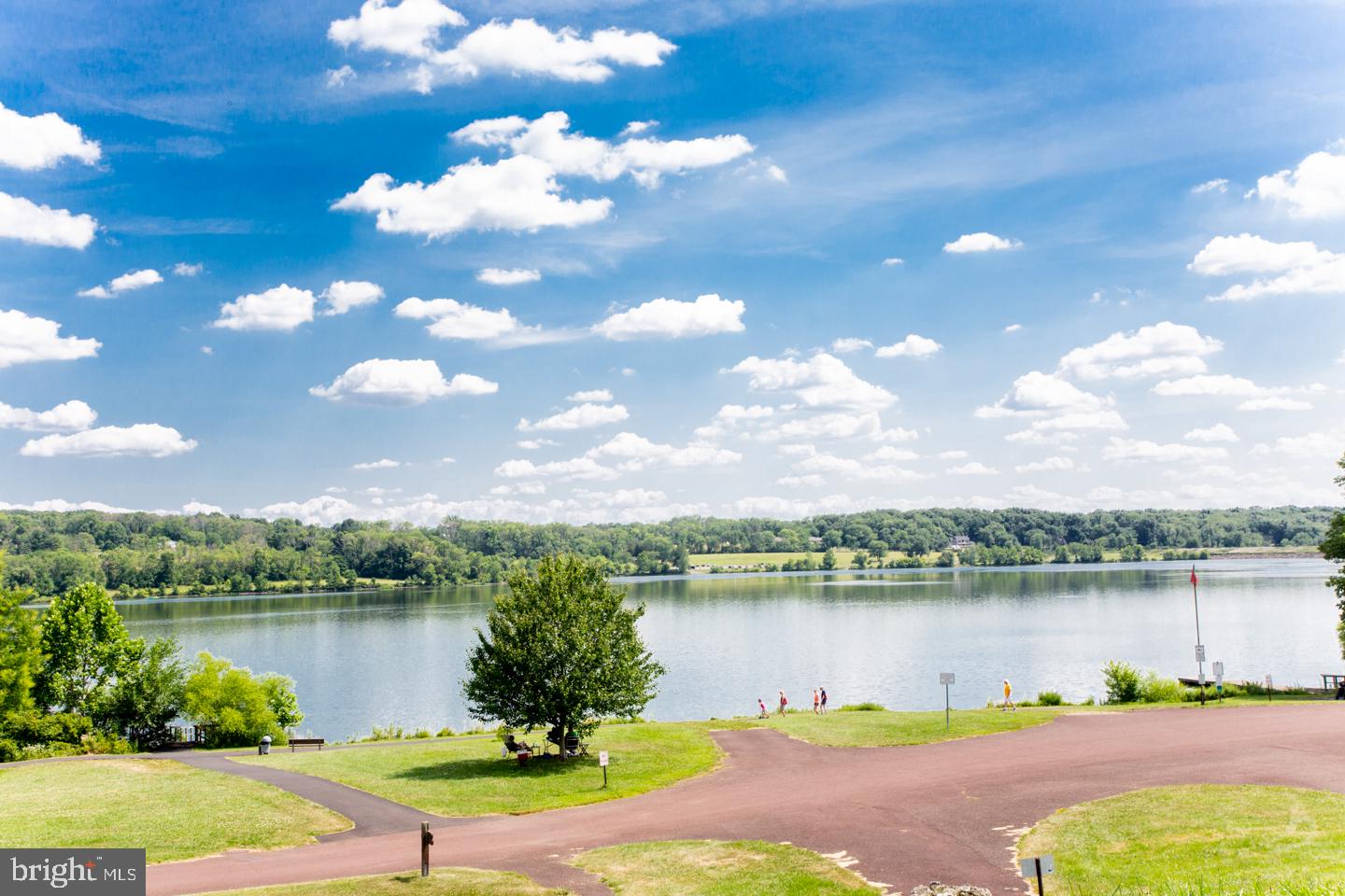 LINDENFIELD - Residential