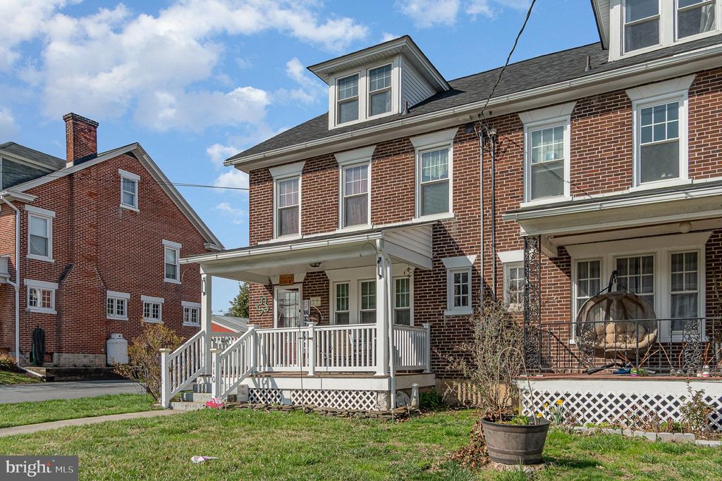 Photo of 110 S Summit Avenue, QUARRYVILLE, PA 17566 (MLS # PALA2066822)