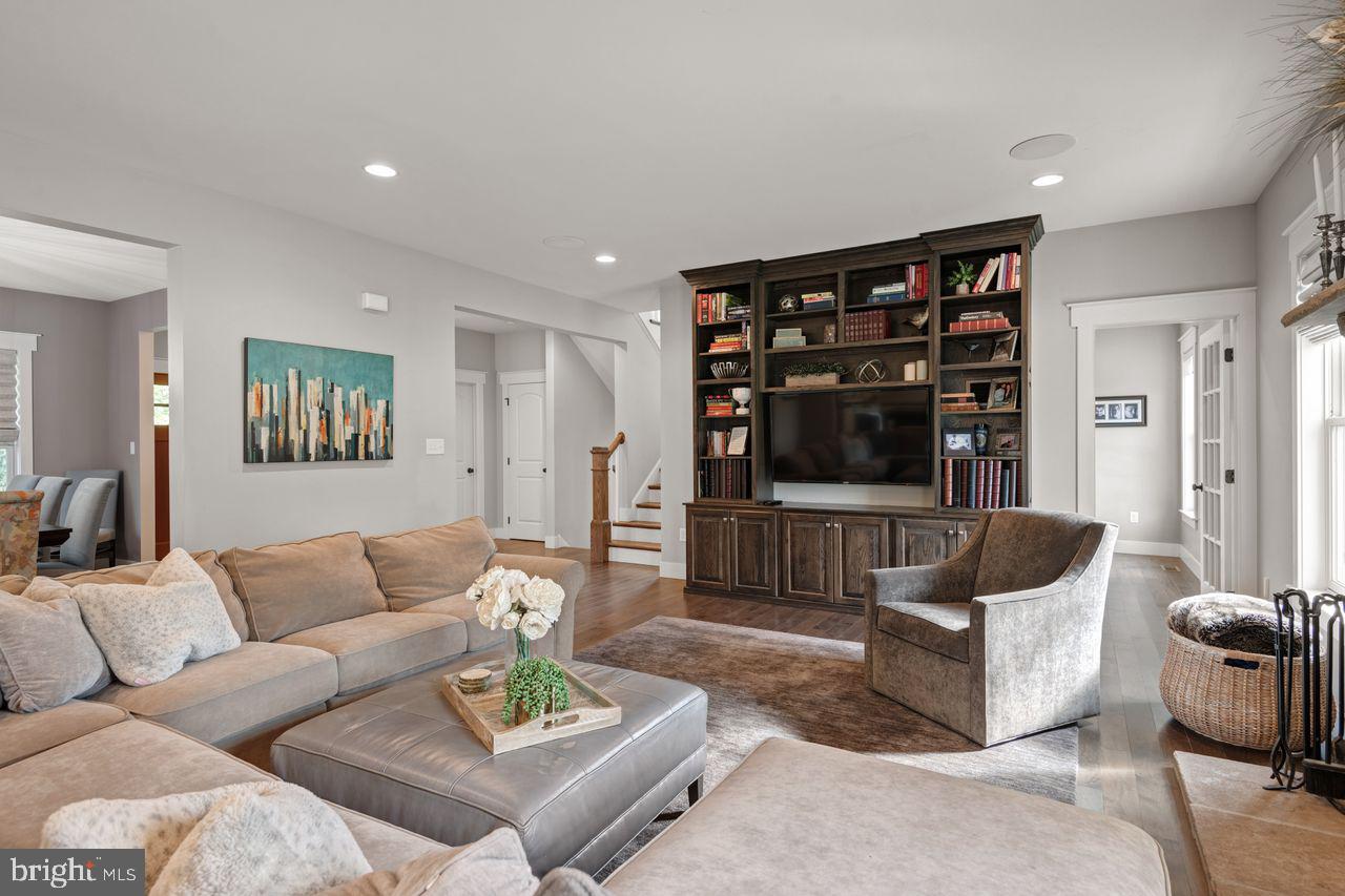 LANDISVILLE - Residential