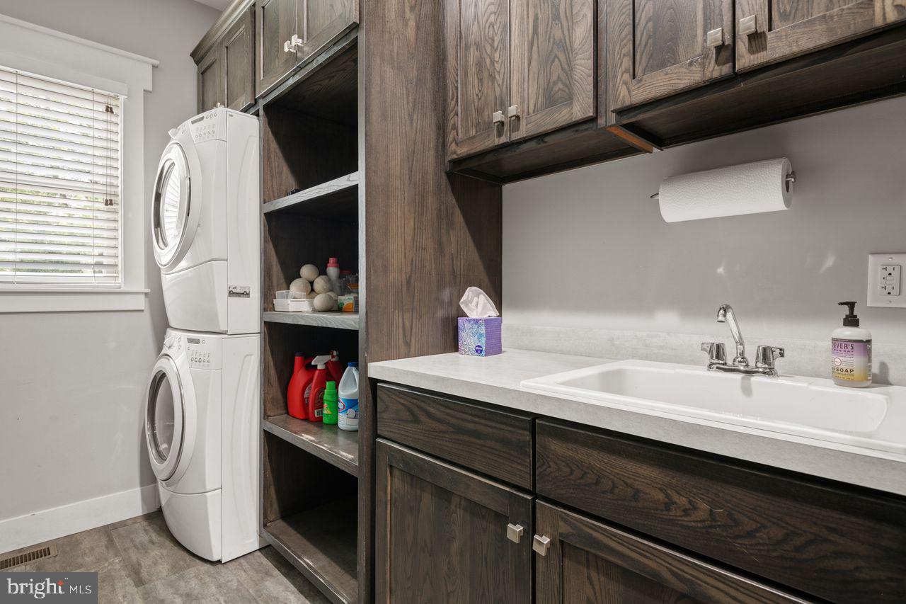 LANDISVILLE - Residential