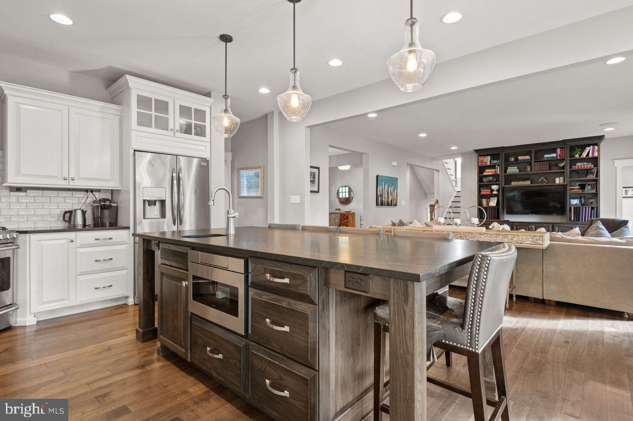 LANDISVILLE - Residential