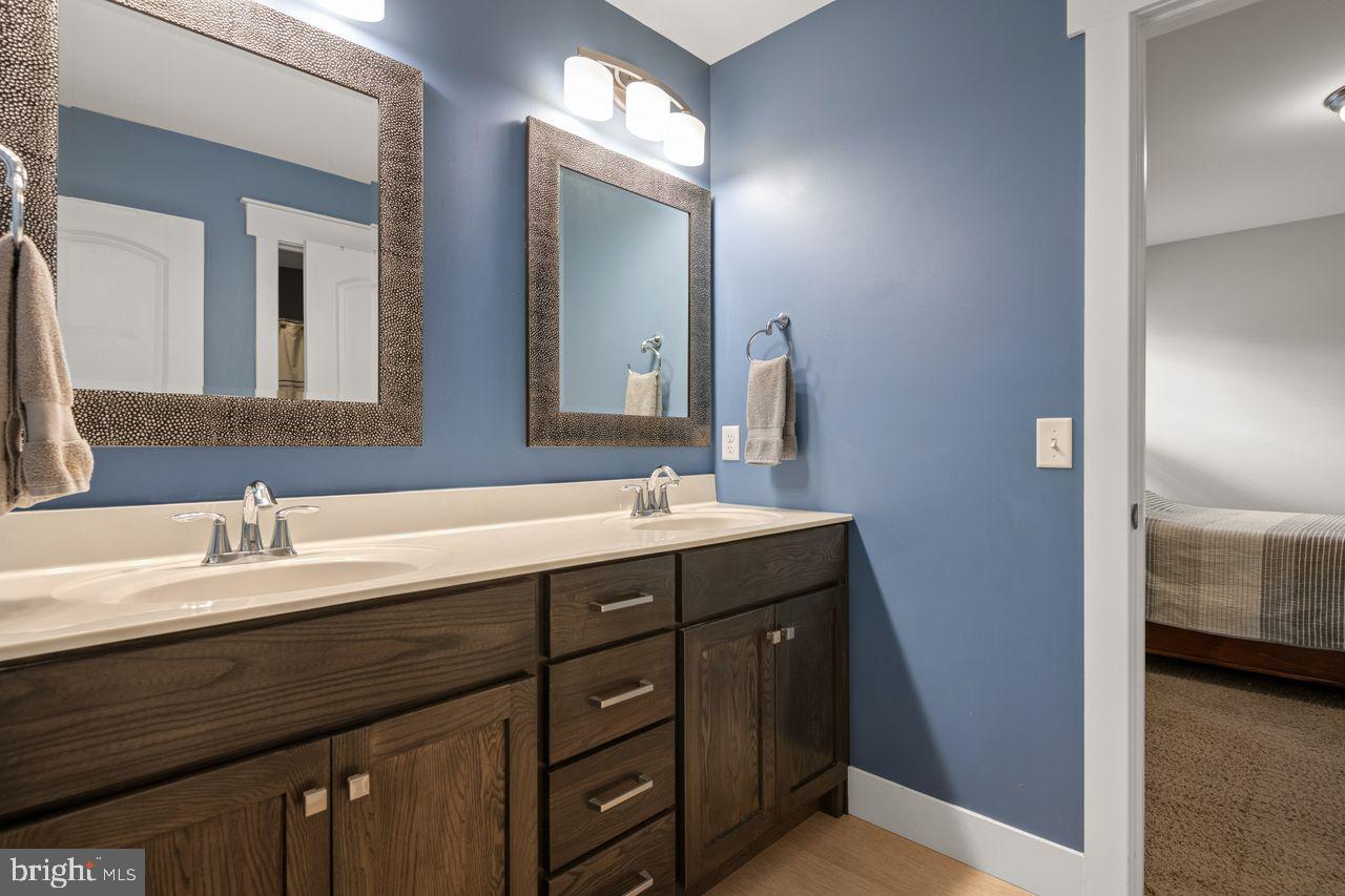 LANDISVILLE - Residential