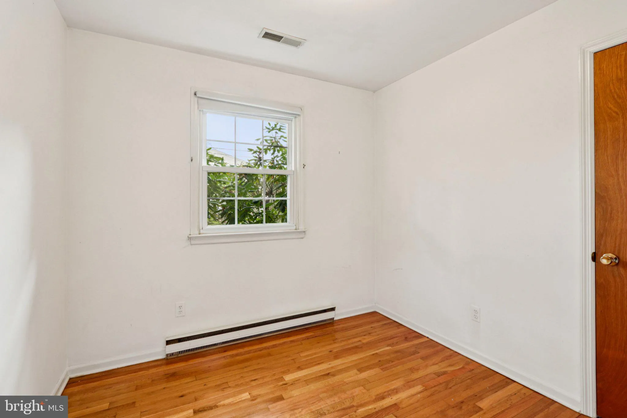 Linwood, New Jersey 08221, United States, 3 Bedrooms Bedrooms, ,1 BathroomBathrooms,Residential,Active,246972