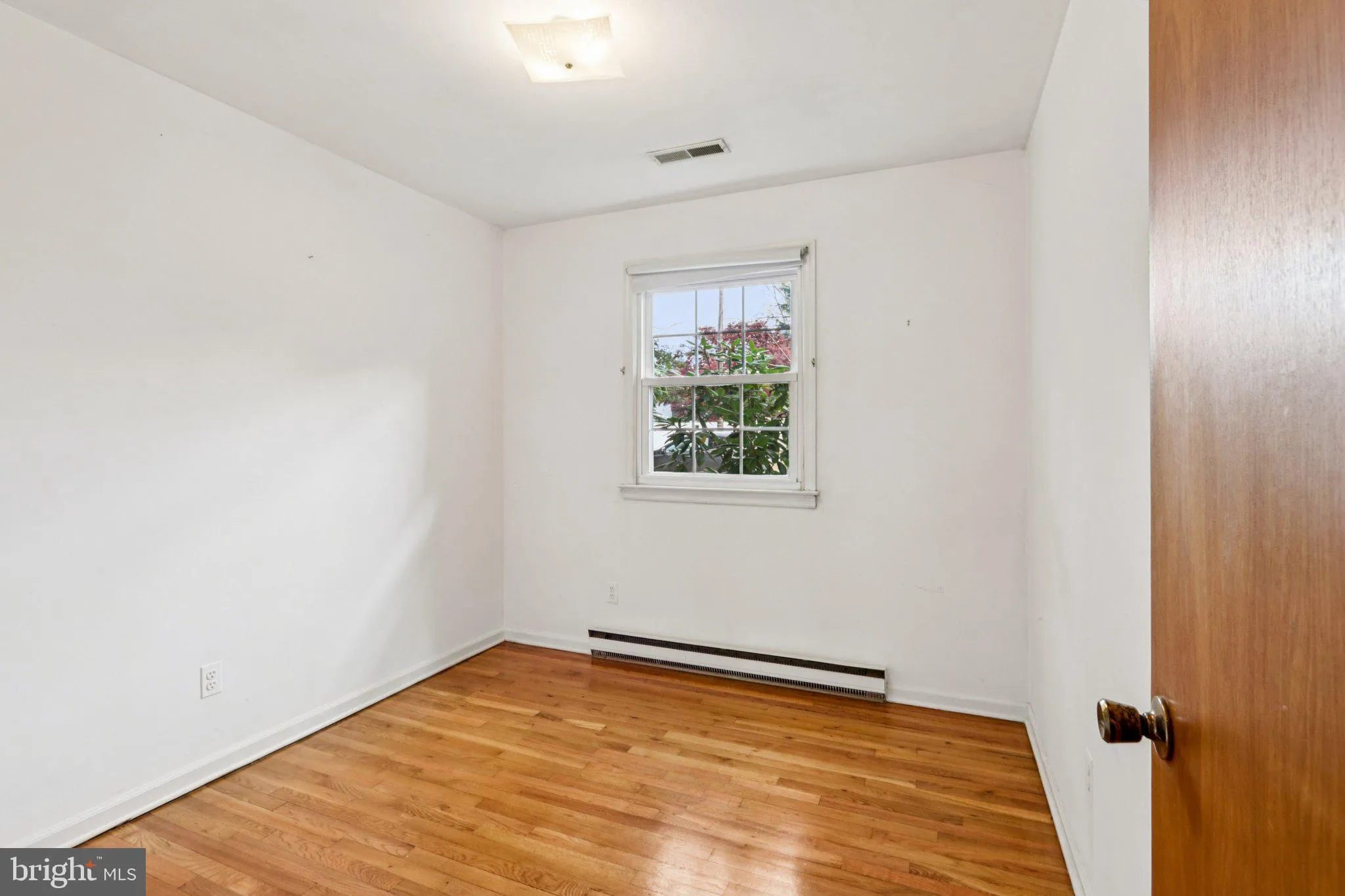 Linwood, New Jersey 08221, United States, 3 Bedrooms Bedrooms, ,1 BathroomBathrooms,Residential,Active,246972