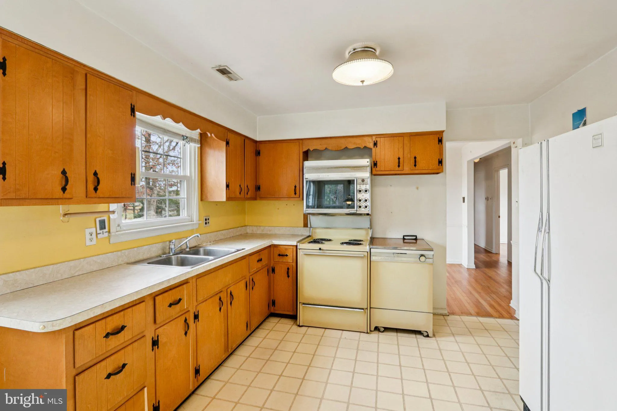 Linwood, New Jersey 08221, United States, 3 Bedrooms Bedrooms, ,1 BathroomBathrooms,Residential,Active,246972